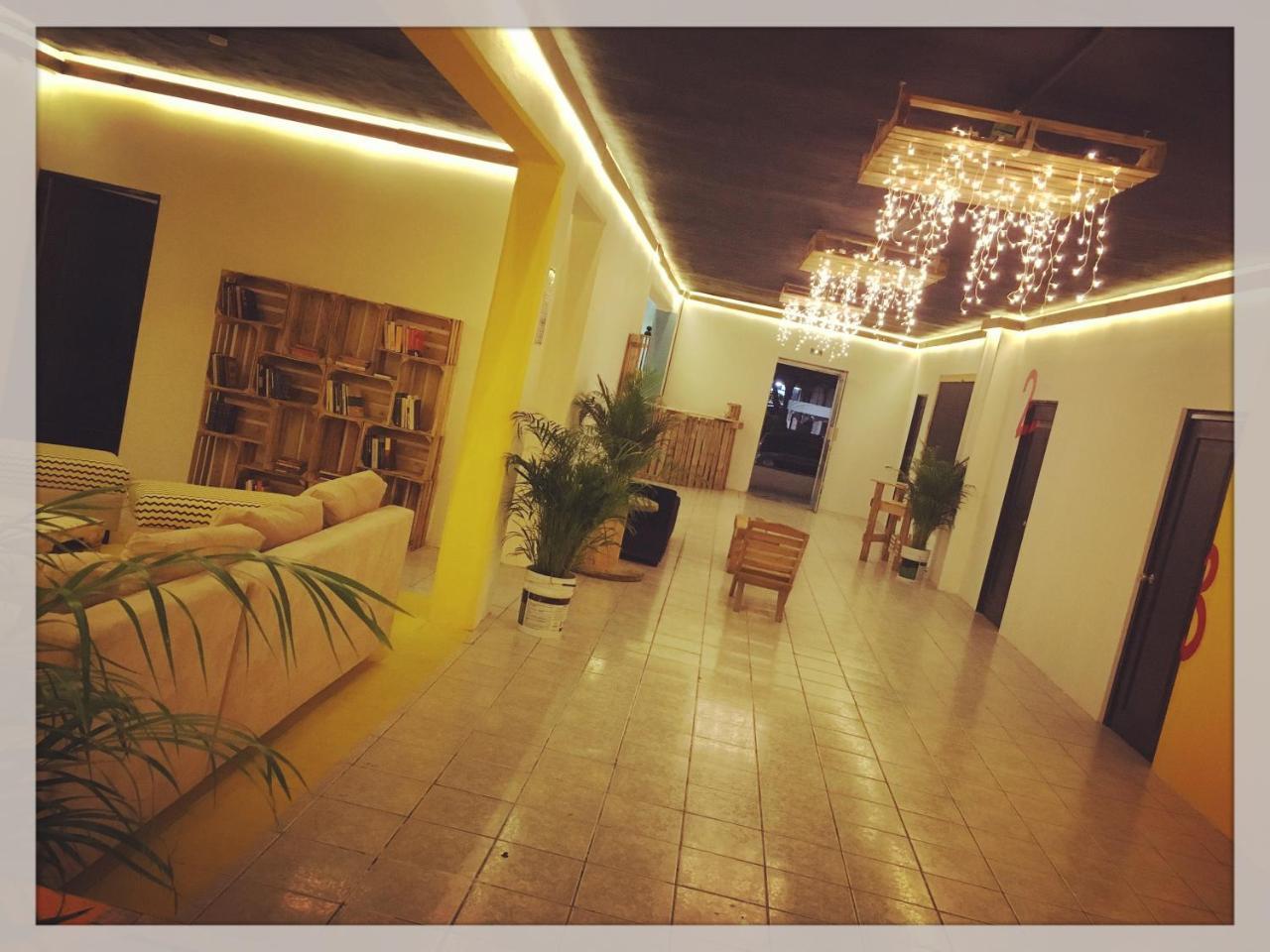 Morenita Linda Hostel Cancún Exterior foto