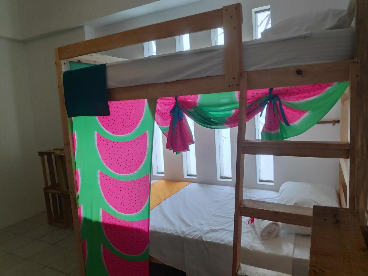 Morenita Linda Hostel Cancún Exterior foto